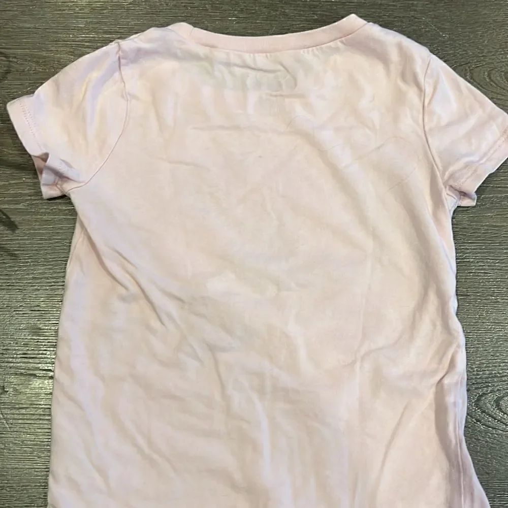 Cute tee  - Picture 3 of 3